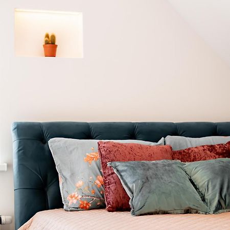 Stylish, Modern Apartment Near Vilnius Old Town Bagian luar foto